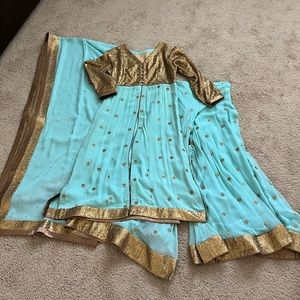 Traditional Indian Salwar kameez in beautiful handmade!